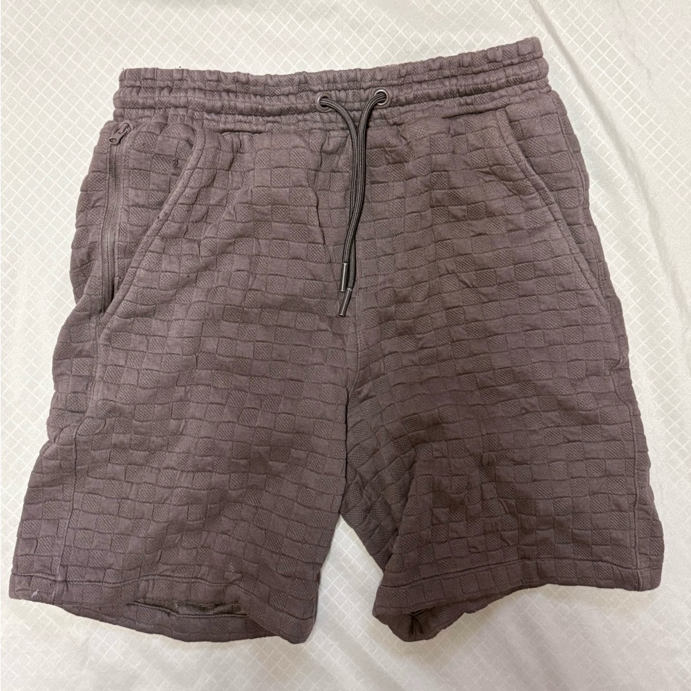 Men's Textured Athletic Shorts in Brown